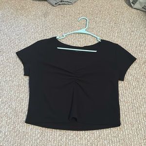 Black Large cropped runched V neck